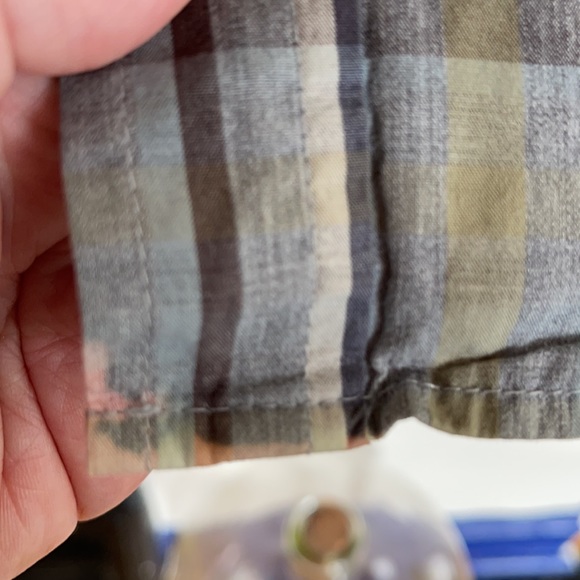 Columbia plaid Button Down Men’s Small - Picture 10 of 13